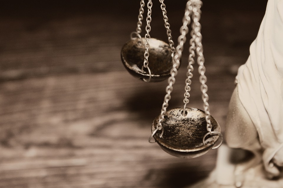 Comprendre les nuances du droit des affaires : une exploration détaillée